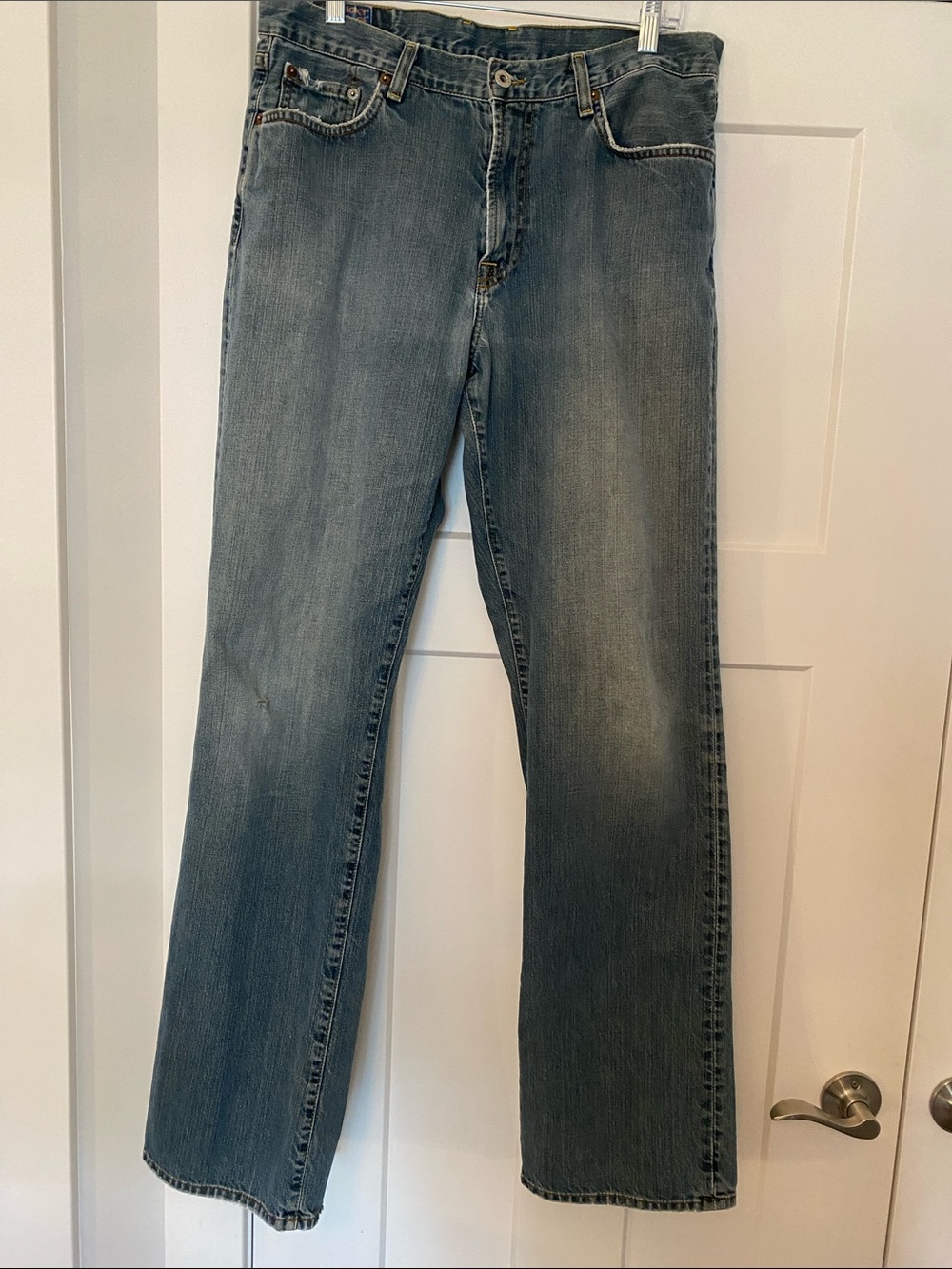 Lucky Brand Men's Bootcut Jeans in Medium Blue Wash